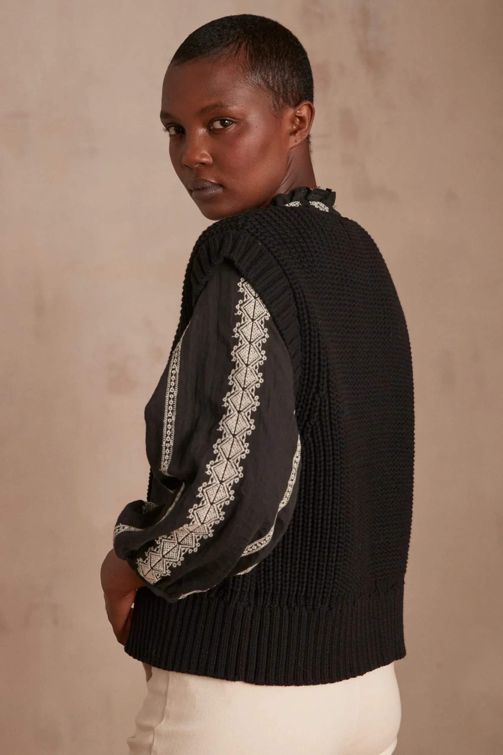 Maison 123 Gilets Courts|Gilets Sans Manches>Gilet sans manches LAURENA Produit labellisé We Care mettant en avant l'utilisation de matières plus responsables et la valorisation de la production locale NOIR