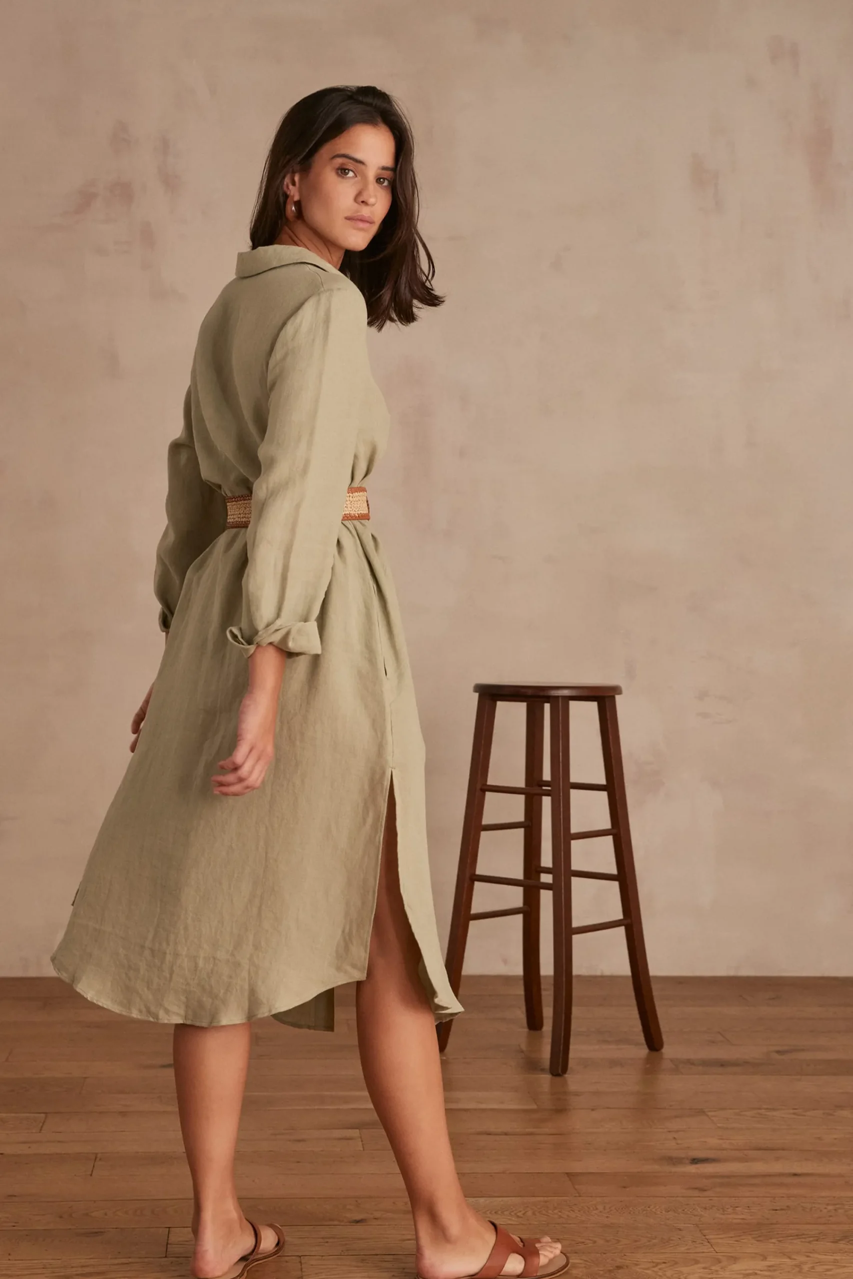 Maison 123 Robes Longues|Robes Chemise>ROBE CHEMISE AICHA Produit labellisé We Care mettant en avant l'utilisation de matières plus responsables et la valorisation de la production locale AMANDE