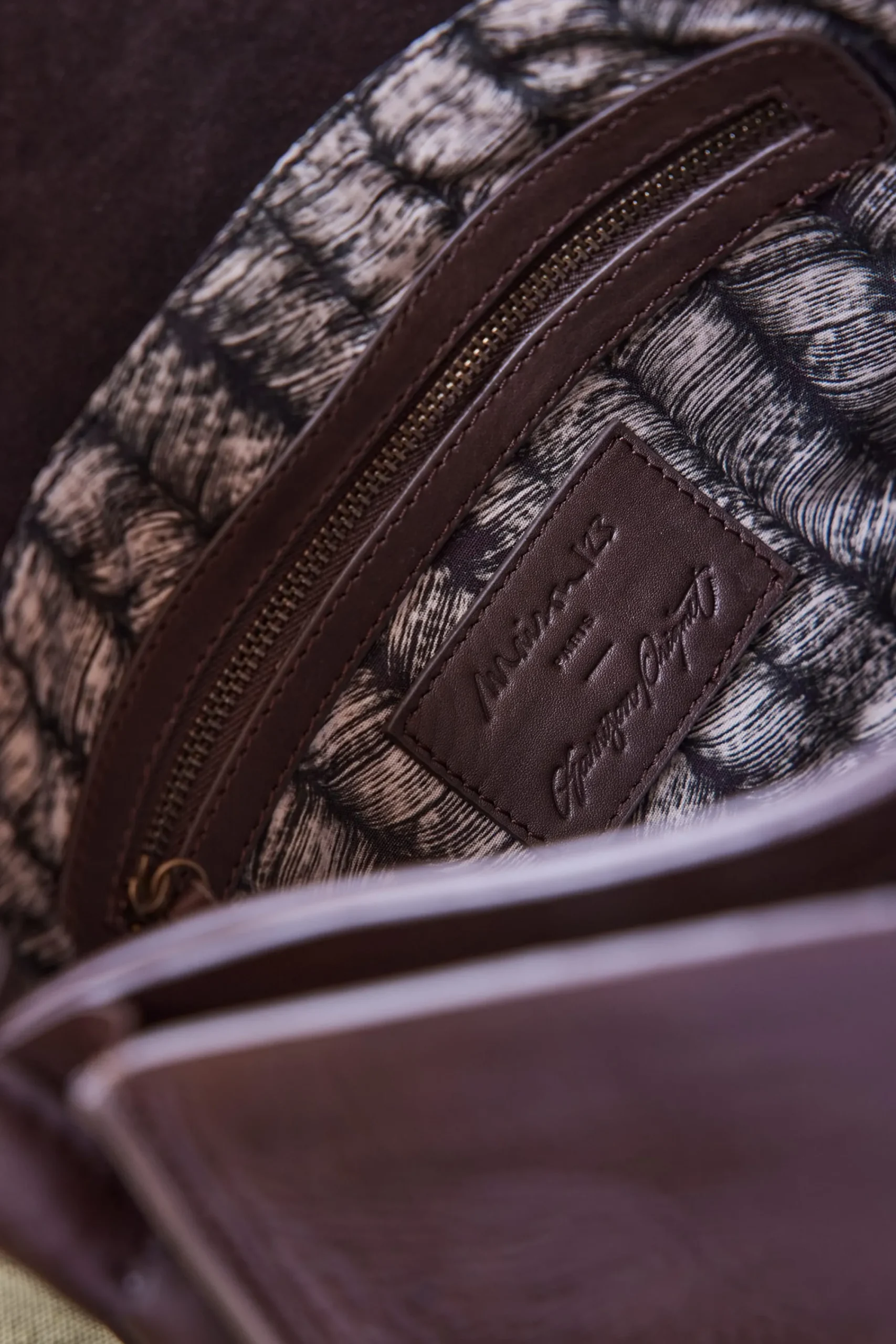 Maison 123 Les Sacs>Sac bandoulière GABRIEL XL MARRON FONCE